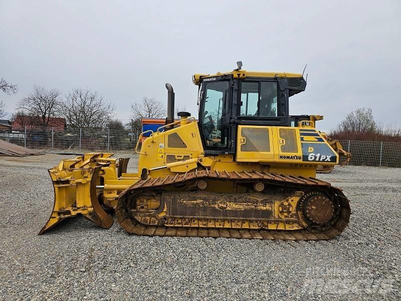 Komatsu D 61 PX-23 Buldooserid