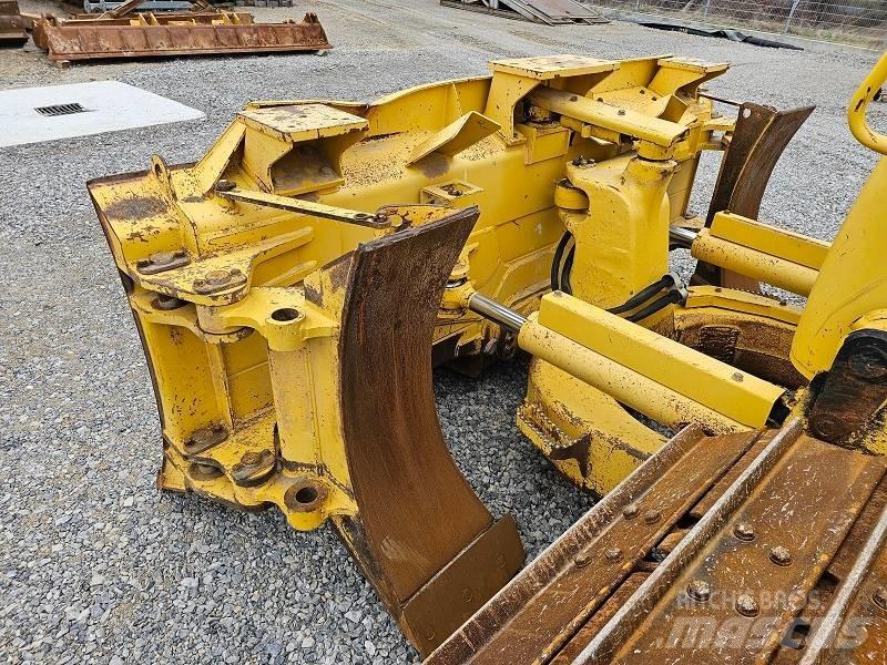 Komatsu D 61 PX-23 Buldooserid