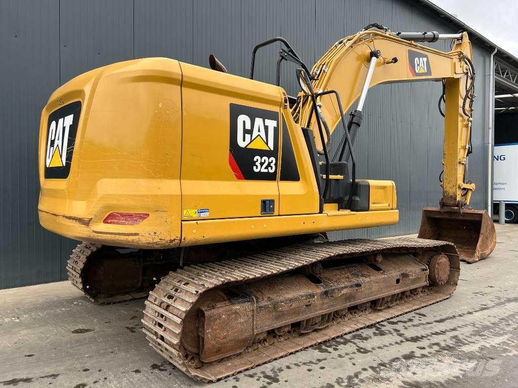 CAT 323 07A Roomikekskavaatorid