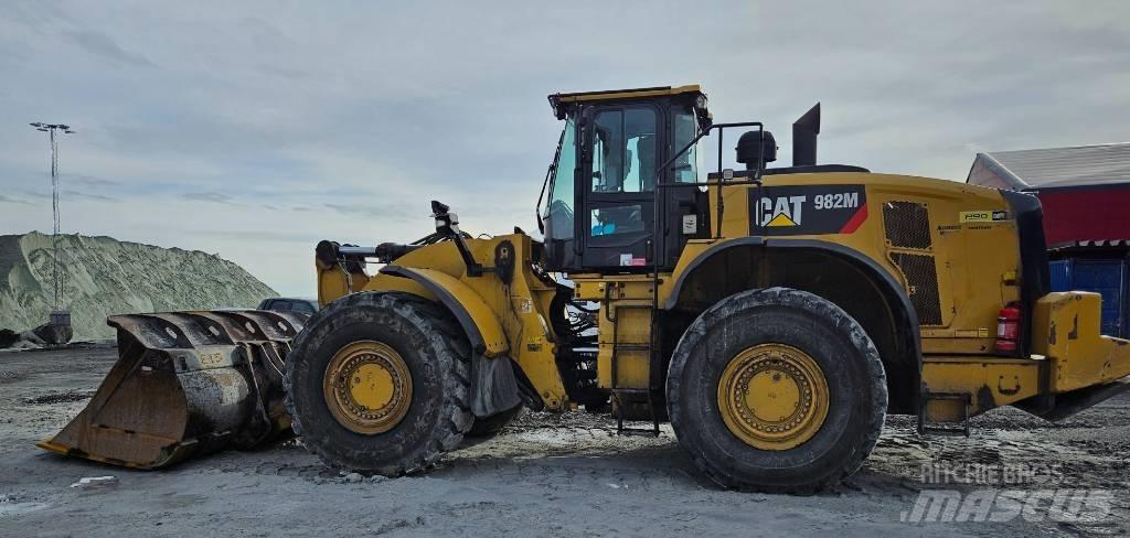 CAT 982 M Rataslaadurid