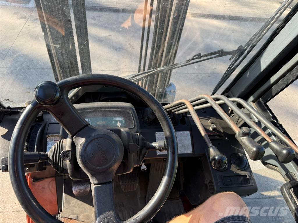 Toyota 7FGF25 Gaasitõstukid