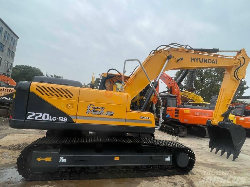 Hyundai Robex 225 Roomikekskavaatorid