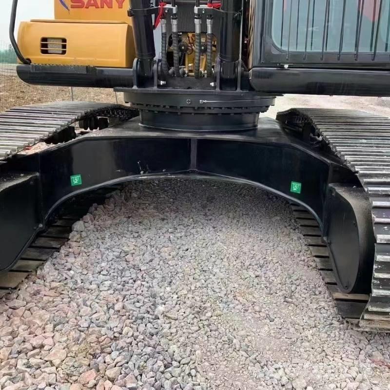 Sany SY 215 Roomikekskavaatorid