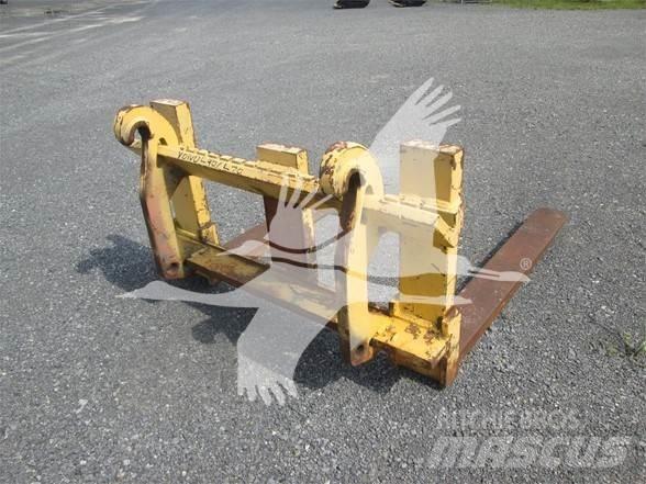  CE LOADER Tõstekahvlid