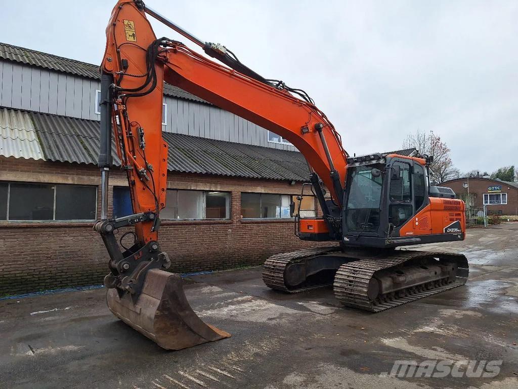Doosan DX235NLC-5 Roomikekskavaatorid
