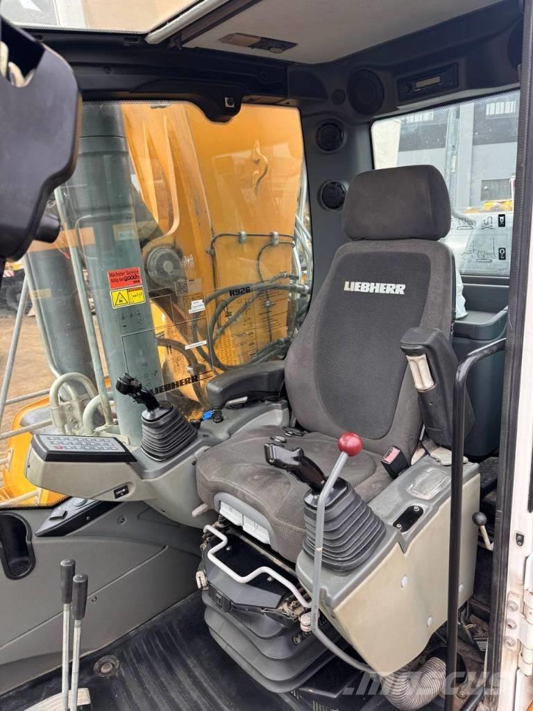 Liebherr R 926 Roomikekskavaatorid