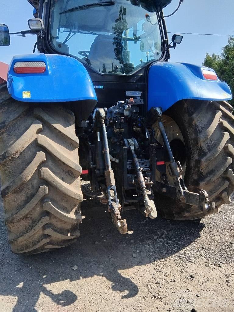 New Holland T7030 Traktorid