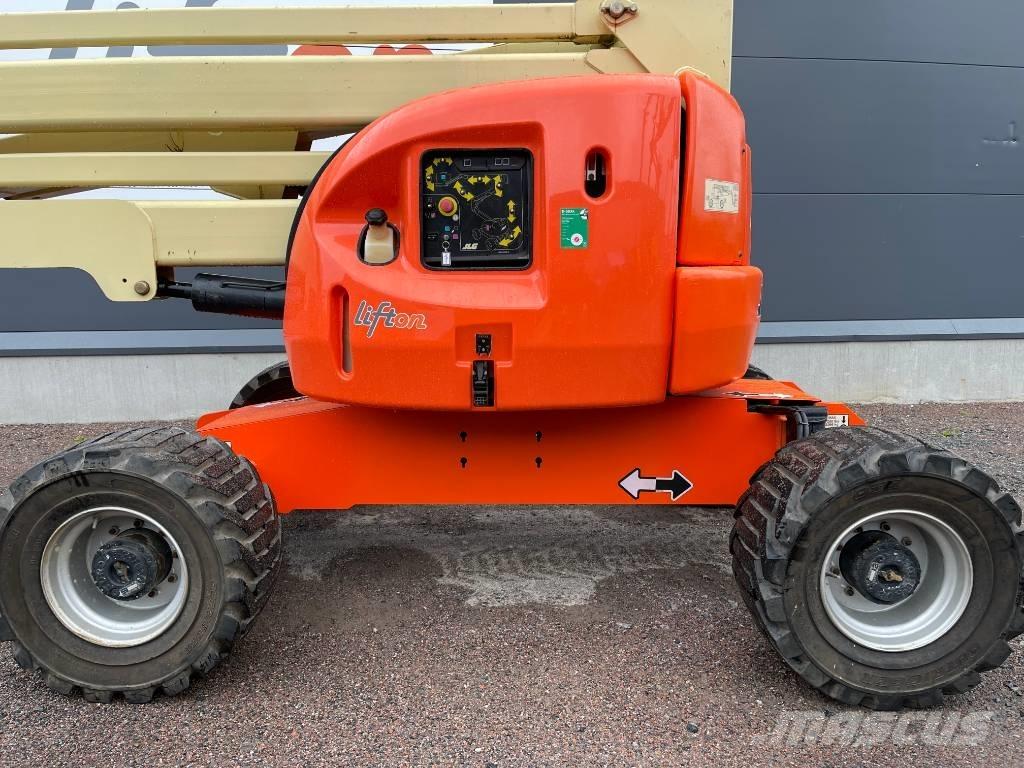 JLG 450 AJ Bomlift Iseliikuvad poomtõstukid