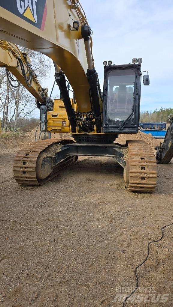 CAT 352 F Roomikekskavaatorid