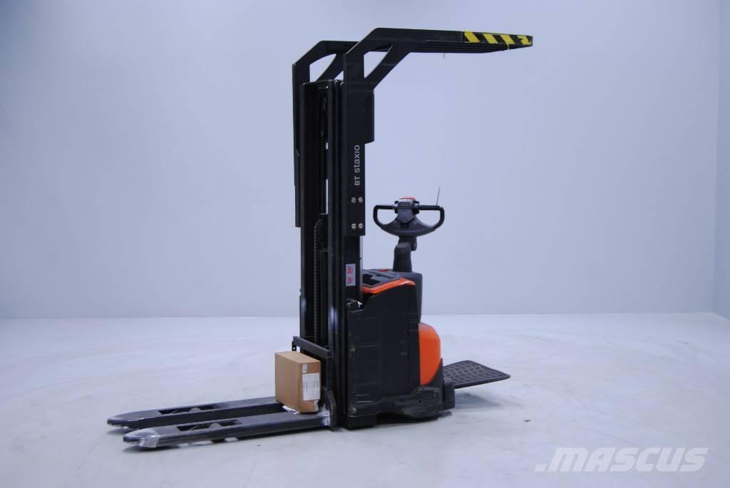 Toyota SWE120 Järelkäidavad virnastajad