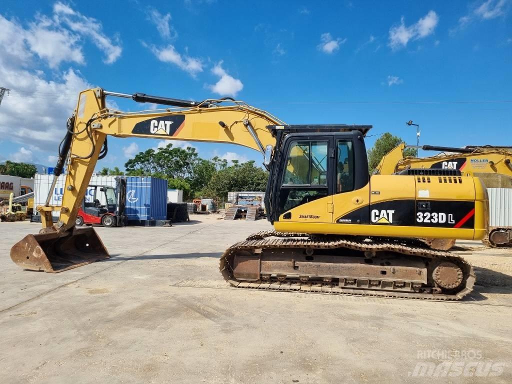 CAT 323 D L Roomikekskavaatorid