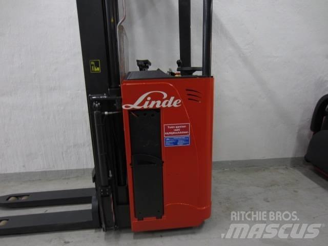 Linde L2000 Platvormiga virnastajad