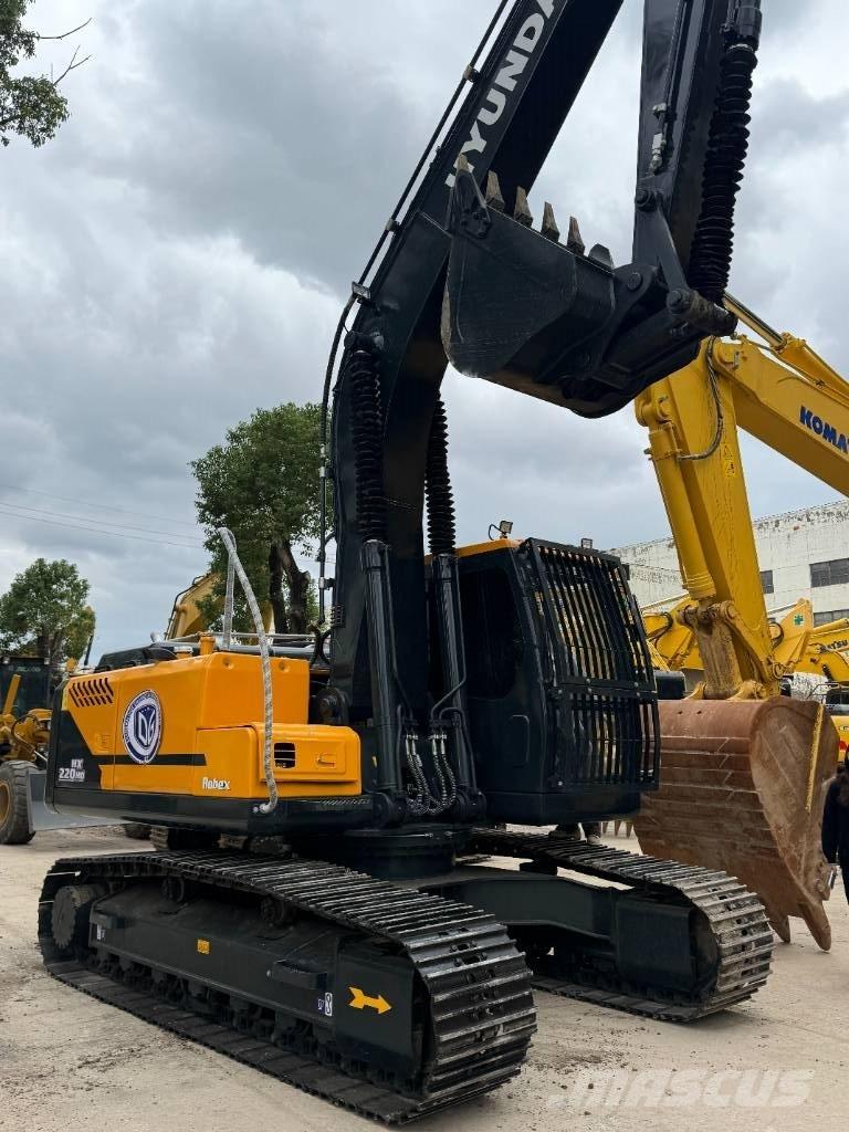 Hyundai HX220HD Roomikekskavaatorid