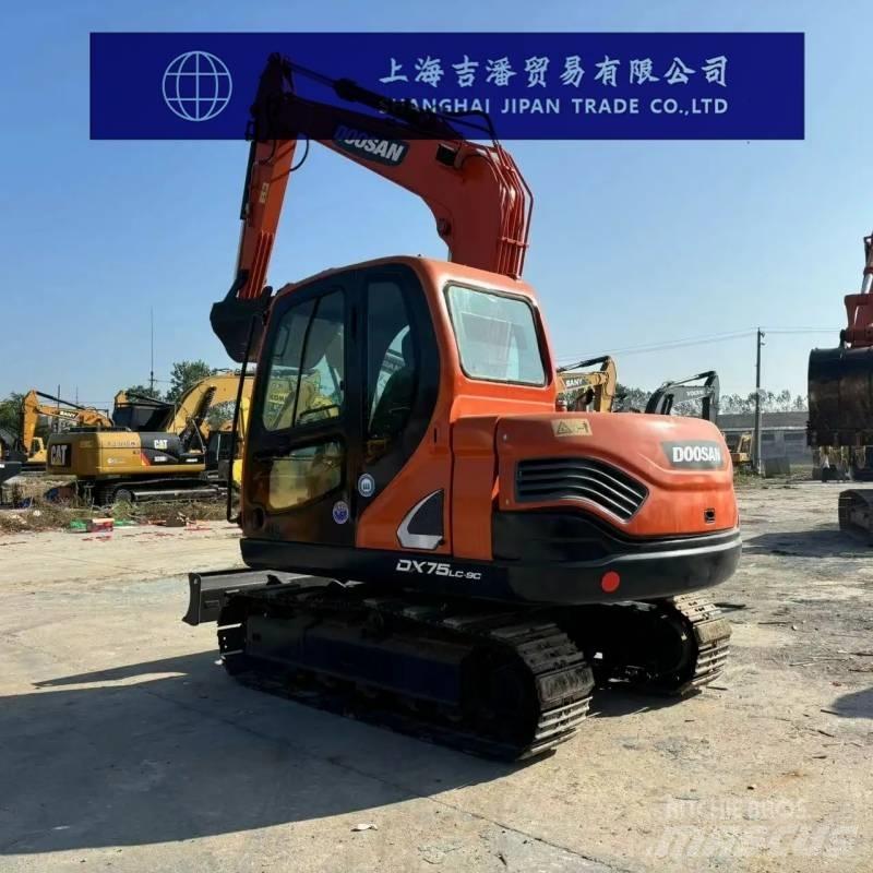 Doosan DX 75 Väikeekskavaatorid 7t-12t