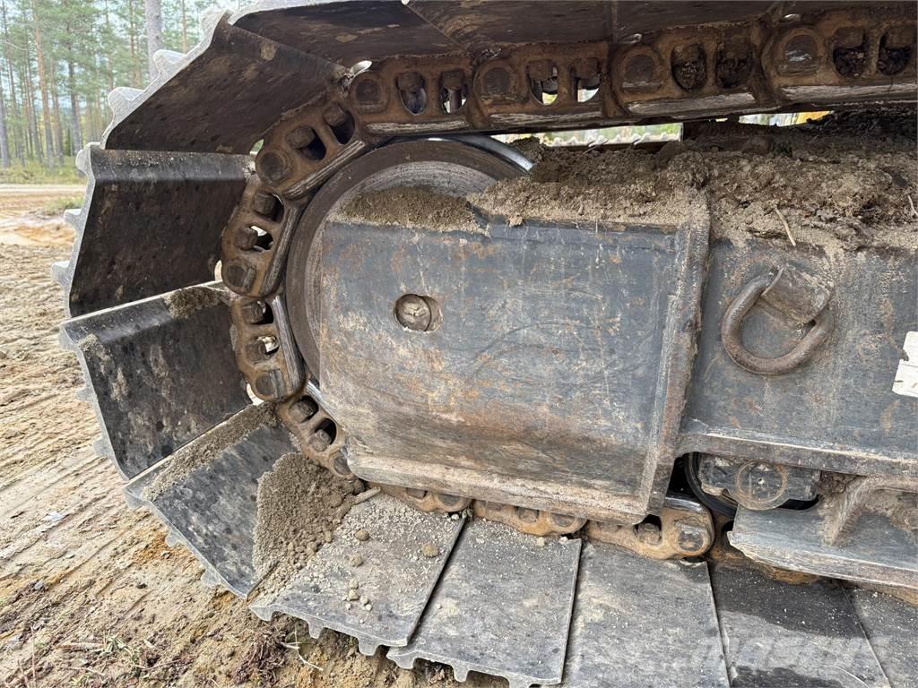 Komatsu PC 210 LC Roomikekskavaatorid