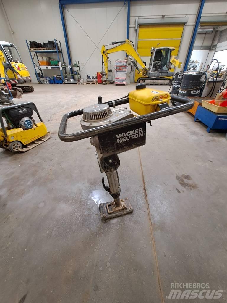 Wacker Neuson BS30 Vibroplaadid