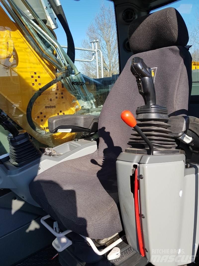 Liebherr R922 Roomikekskavaatorid