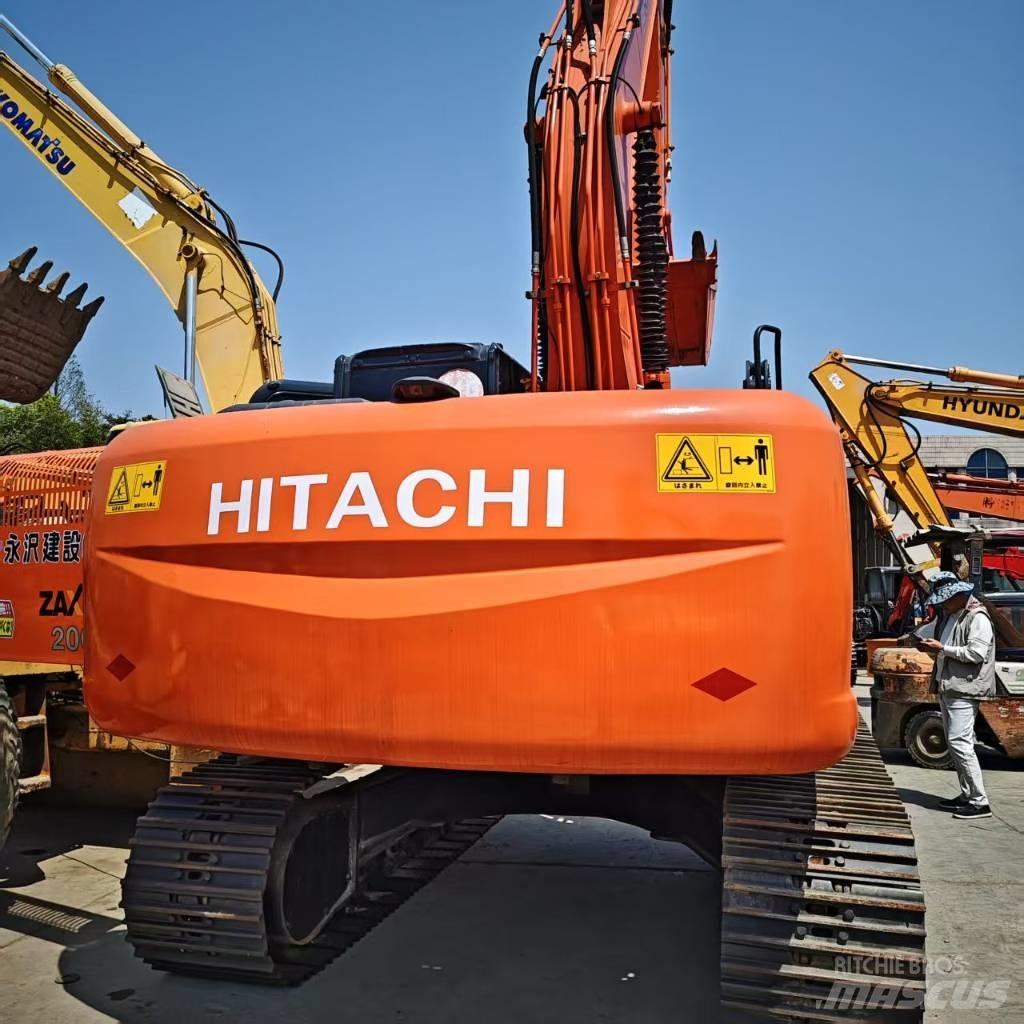 Hitachi ZX 210 Roomikekskavaatorid