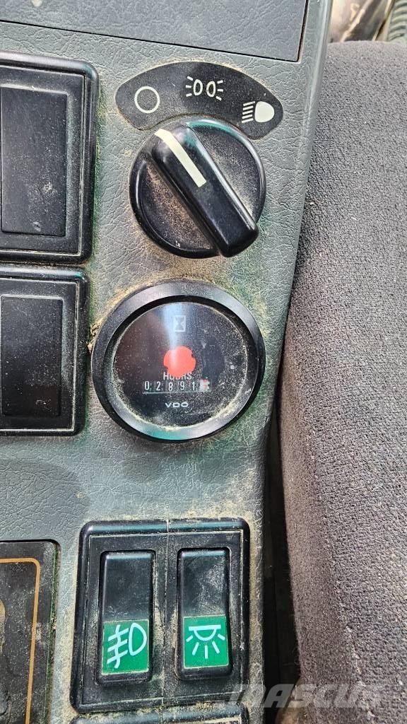 Volvo EW 140 B Ratasekskavaatorid