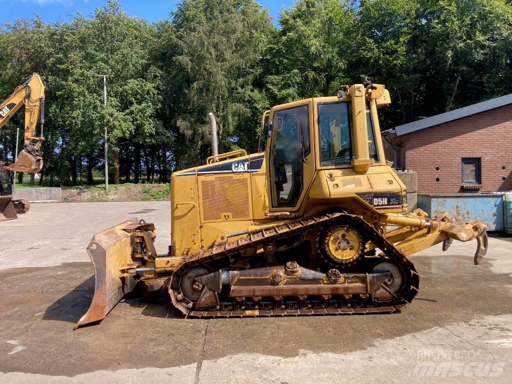 CAT D 5 N XL Buldooserid