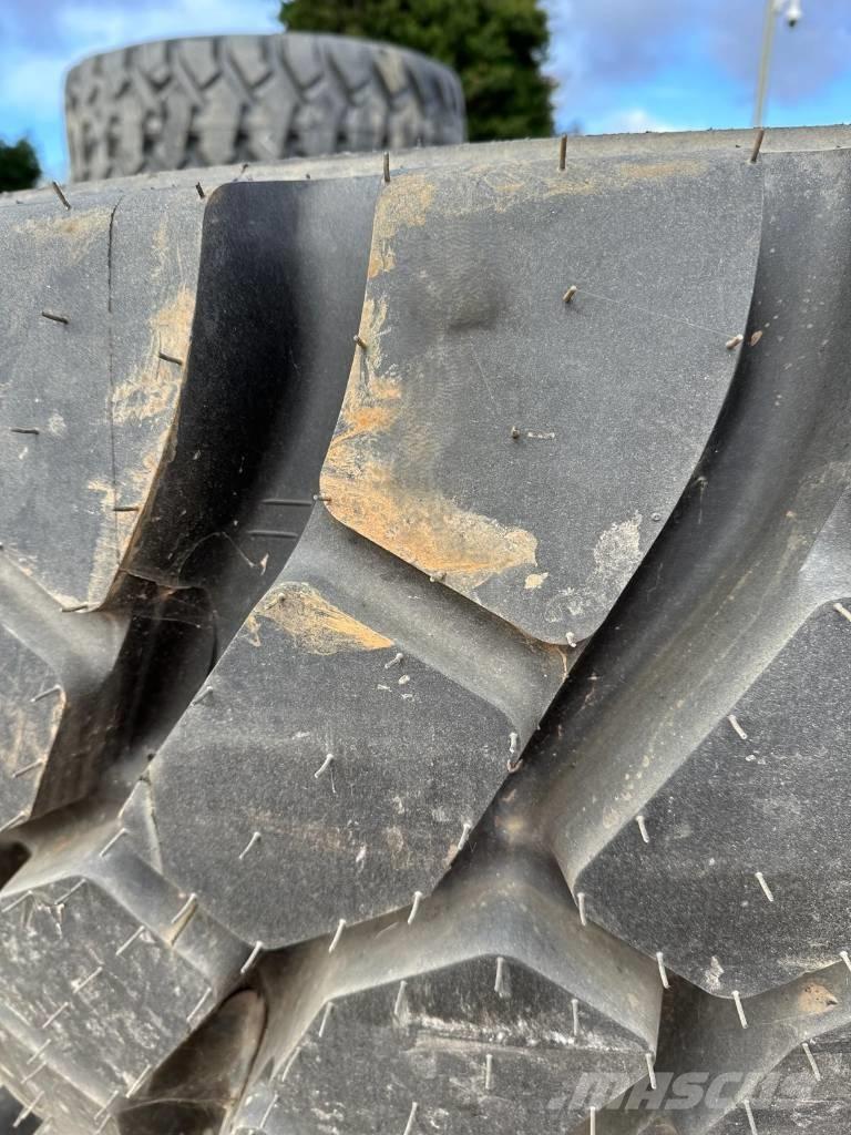  ROCK RADIAL 23.5R25 Rehvid, rattad ja veljed