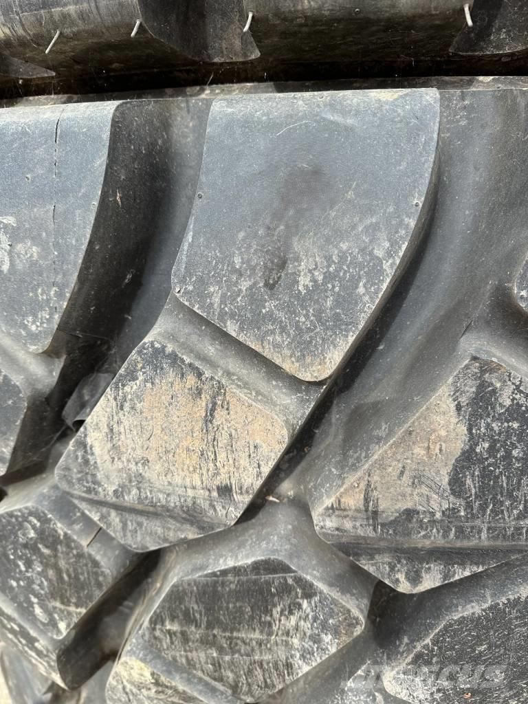  ROCK RADIAL 23.5R25 Rehvid, rattad ja veljed