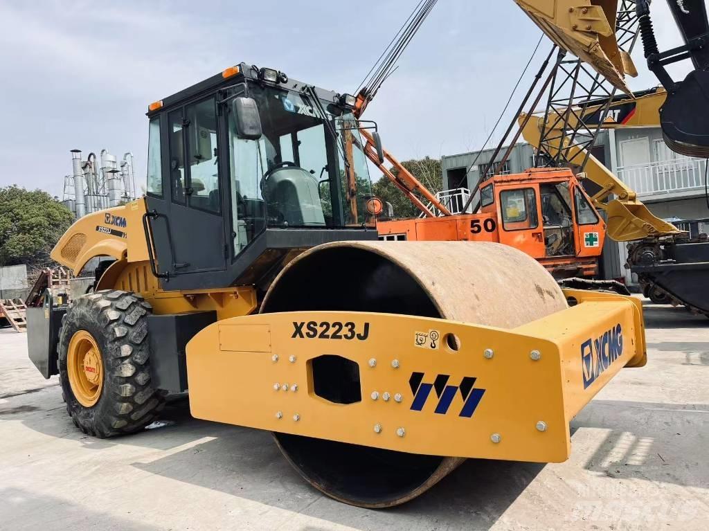 XCMG XS 223 J Ühe trumliga rullid