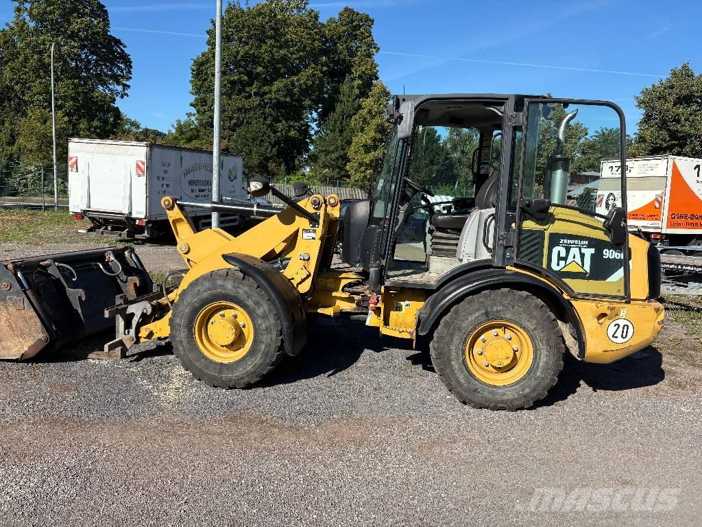 CAT 906 H Rataslaadurid