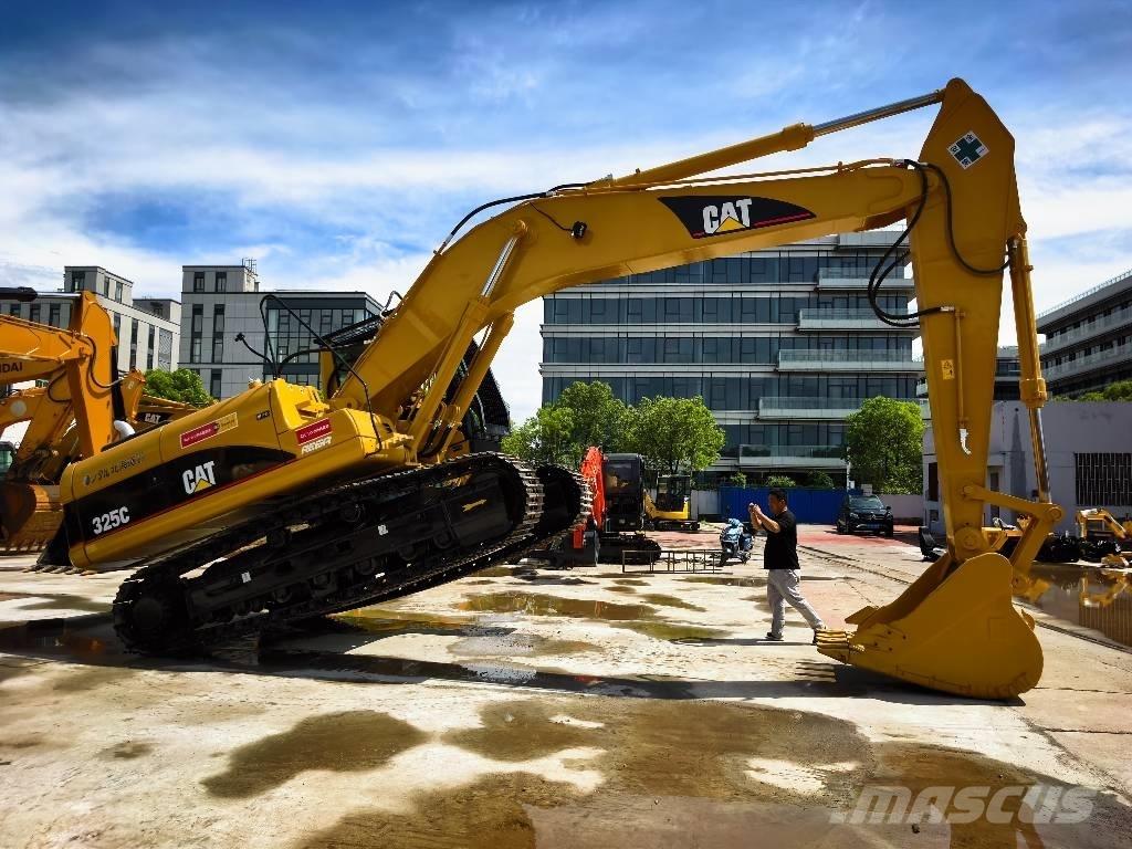 CAT 325 C Roomikekskavaatorid