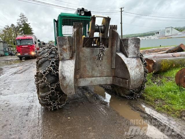 Timberjack 240C Väljaveotraktorid