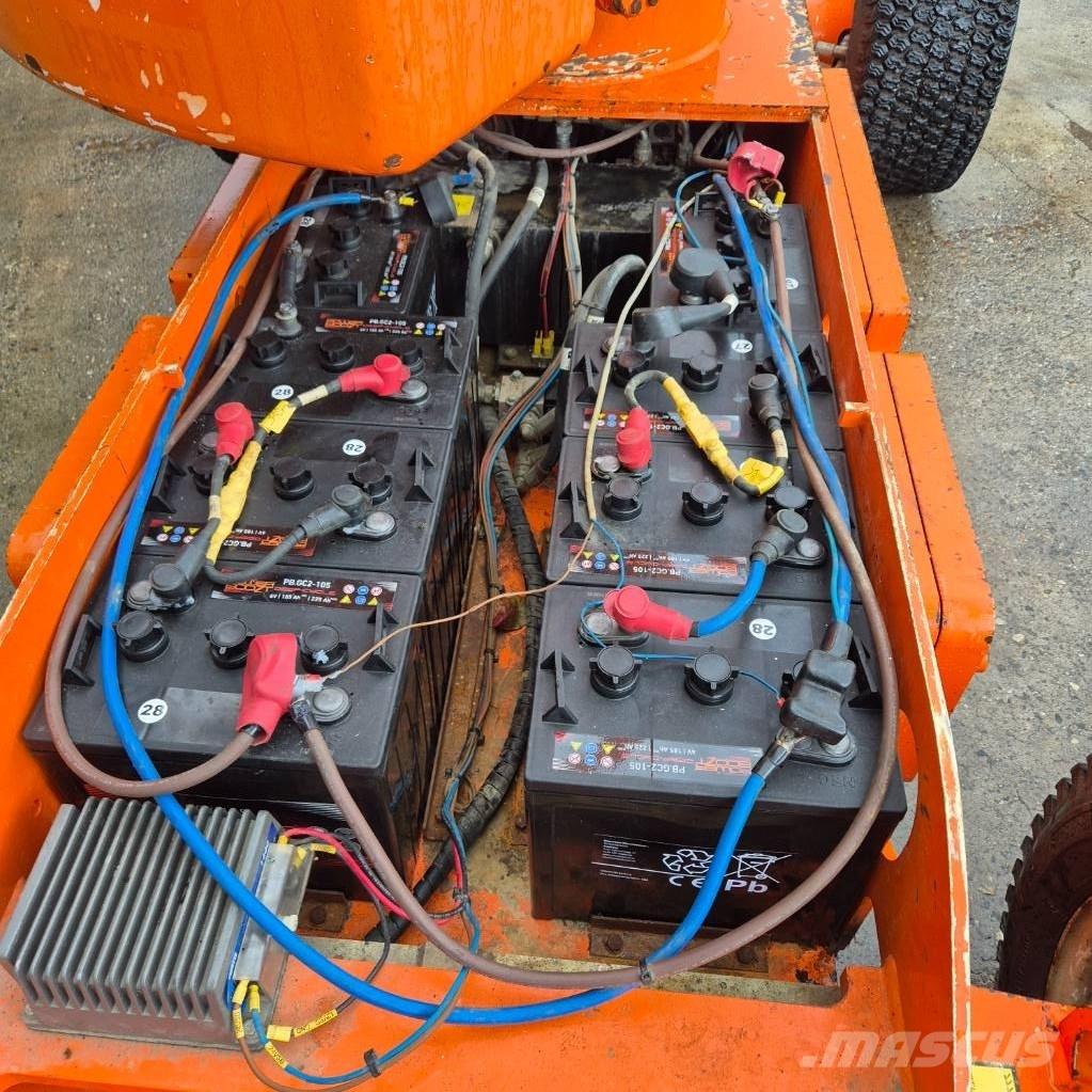 Niftylift HR 12 E Iseliikuvad poomtõstukid