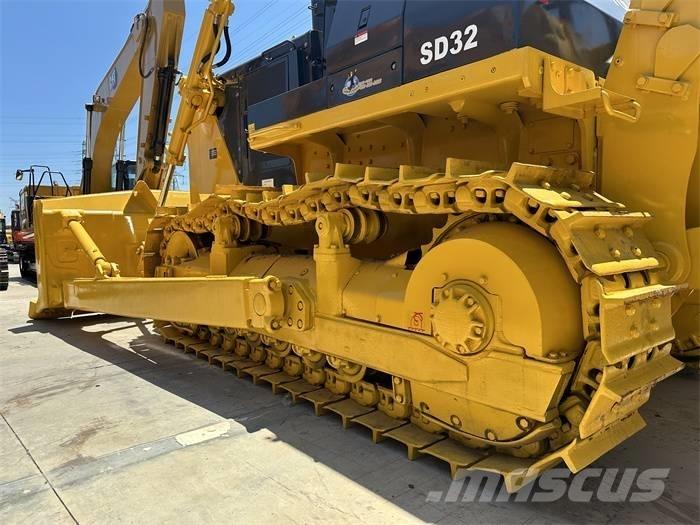 Shantui SD 32 Buldooserid