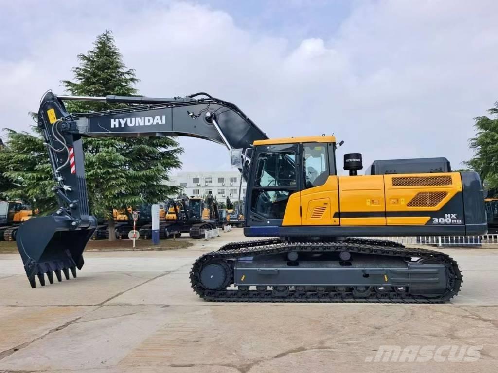 Hyundi HX300 Roomikekskavaatorid