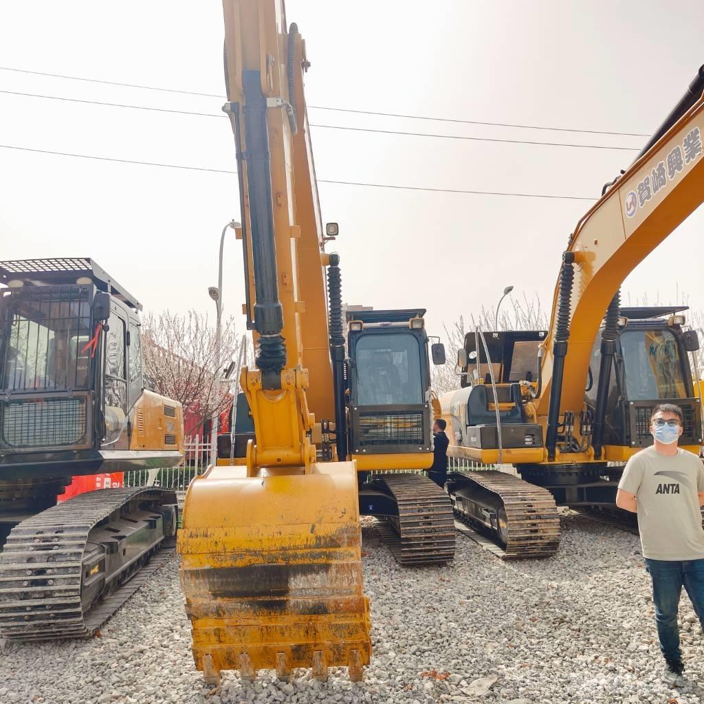 CAT 320D Roomikekskavaatorid