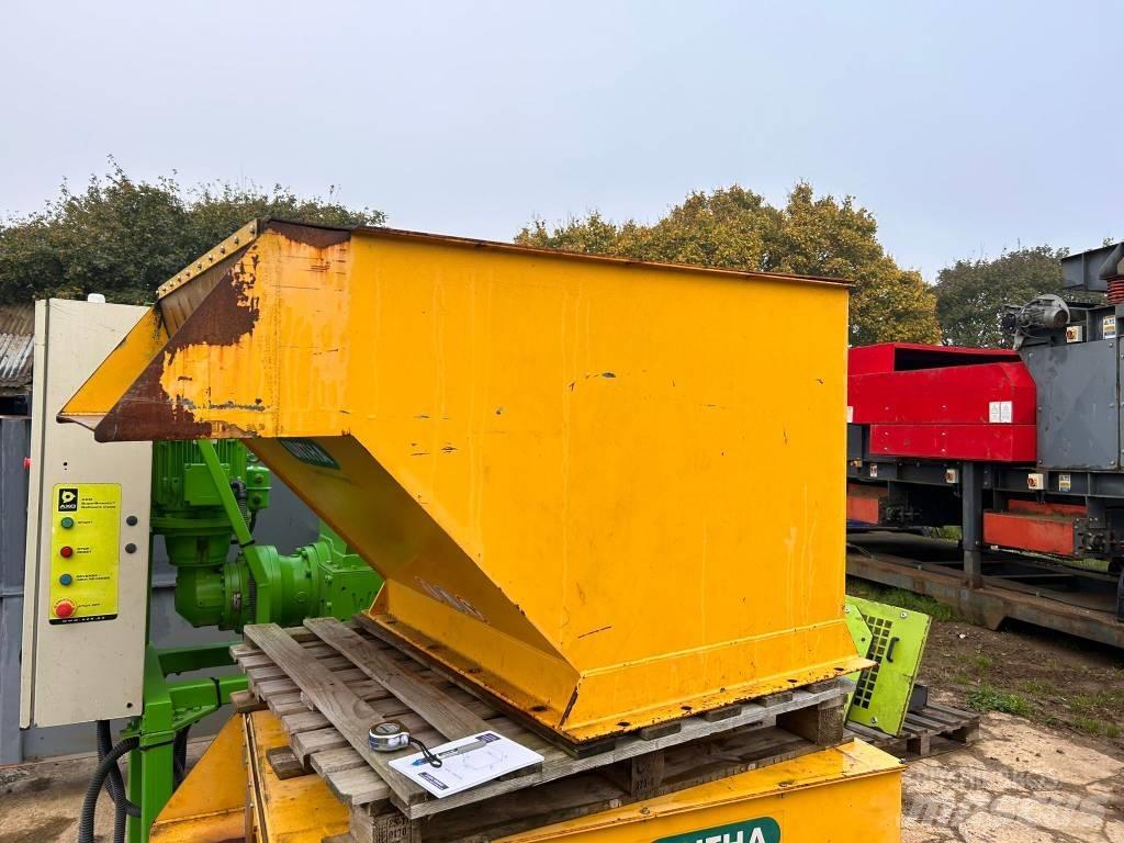 Untha RS50 Feed Hood Prügi/käitluse ja karjäärimasinate varuosad