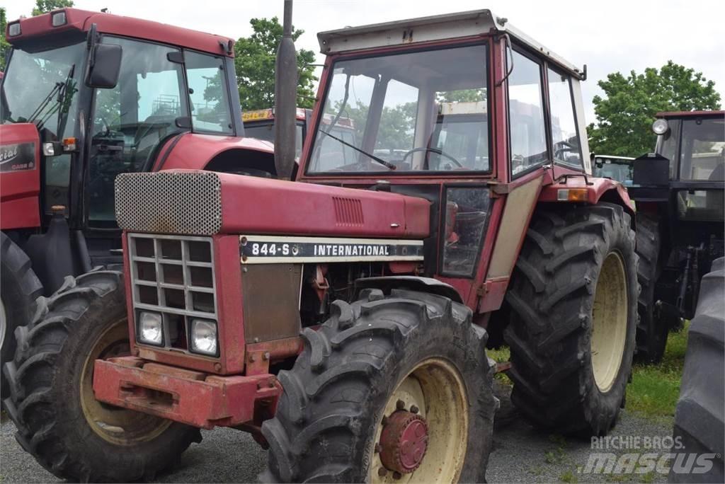 Case IH 844 A/S Traktorid