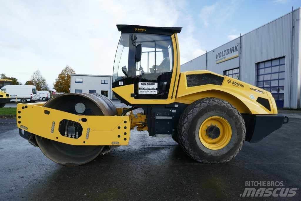 Bomag BW 213 D-5 Pinnasetihendajad