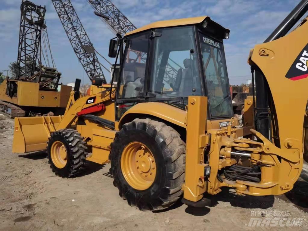 CAT 420 F Ekskavaatorlaadurid