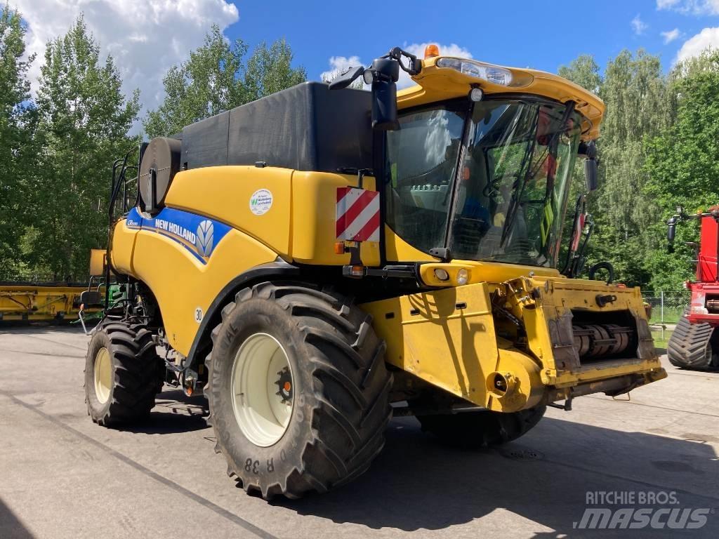 New Holland CR 9090 Teraviljakombainid