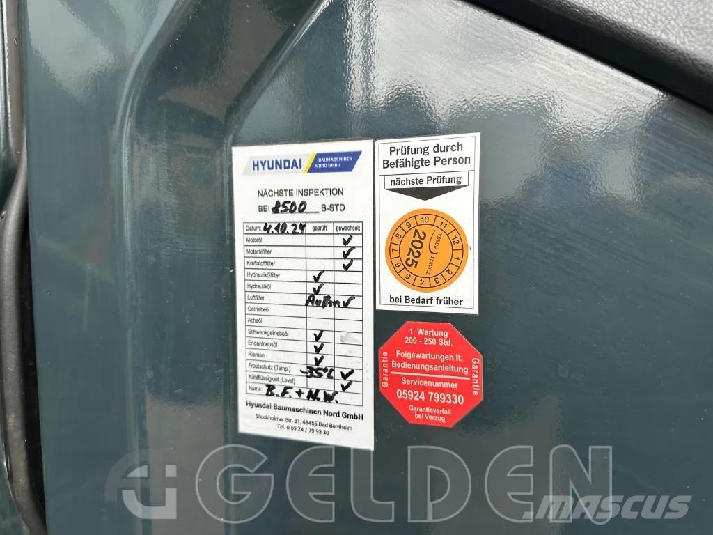 Hyundai HX220L Roomikekskavaatorid