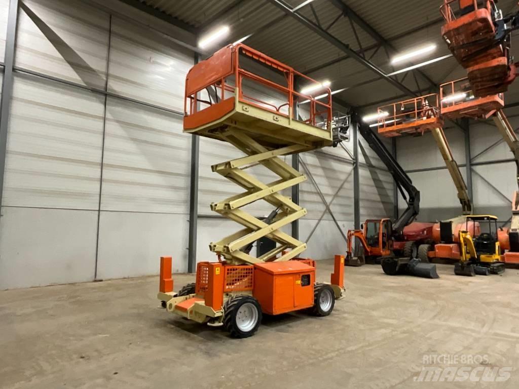 JLG 260 MRT Käärtõstukid