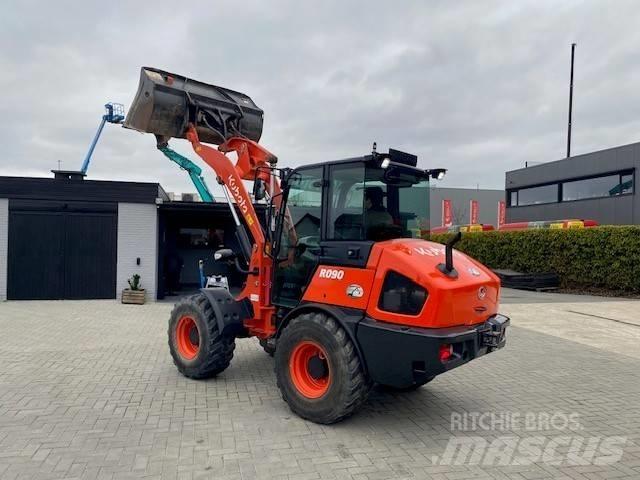Kubota R 090 Rataslaadurid