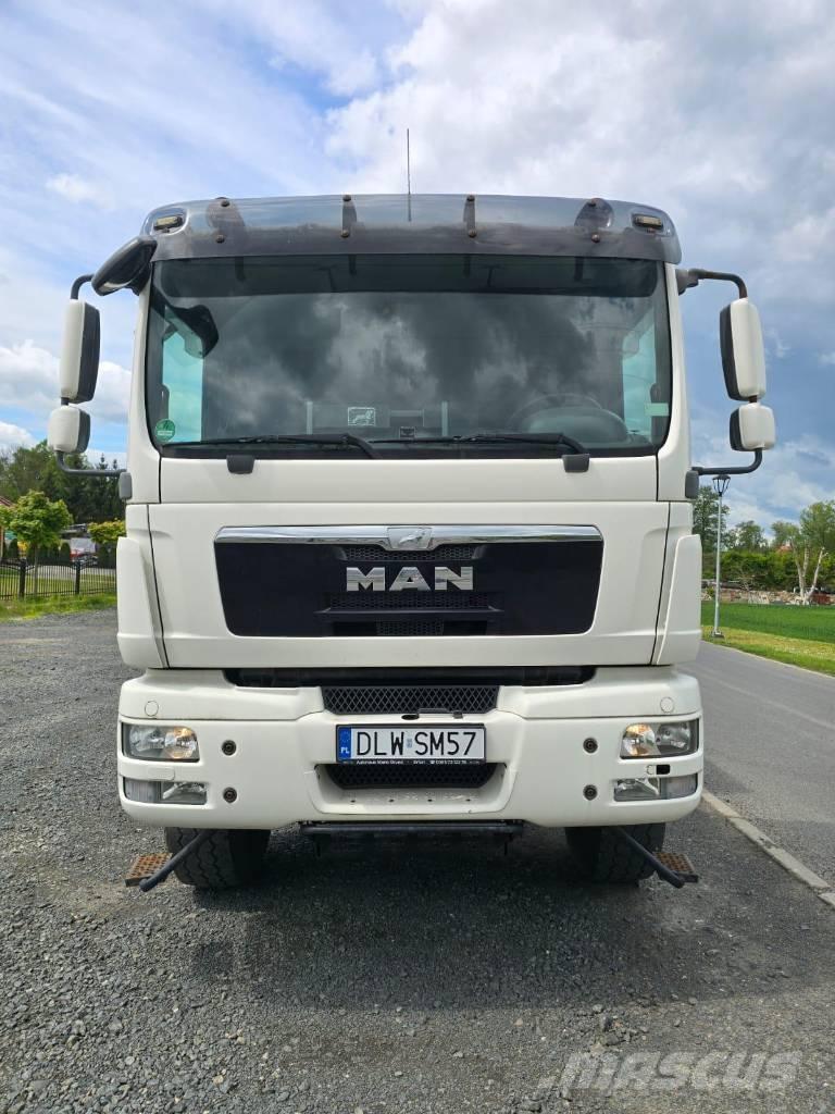 MAN 13.250 / 4x4 Furgoonautod