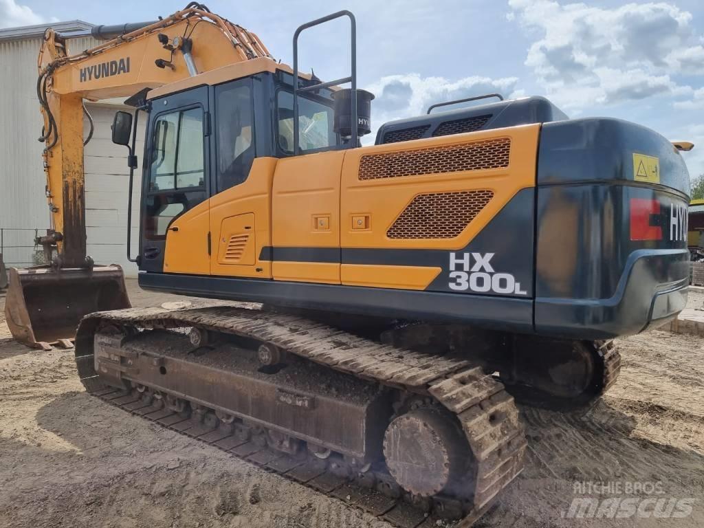 Hyundai HX 300 LC Roomikekskavaatorid