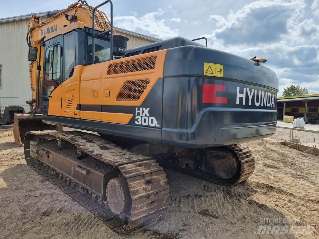 Hyundai HX 300 LC Roomikekskavaatorid