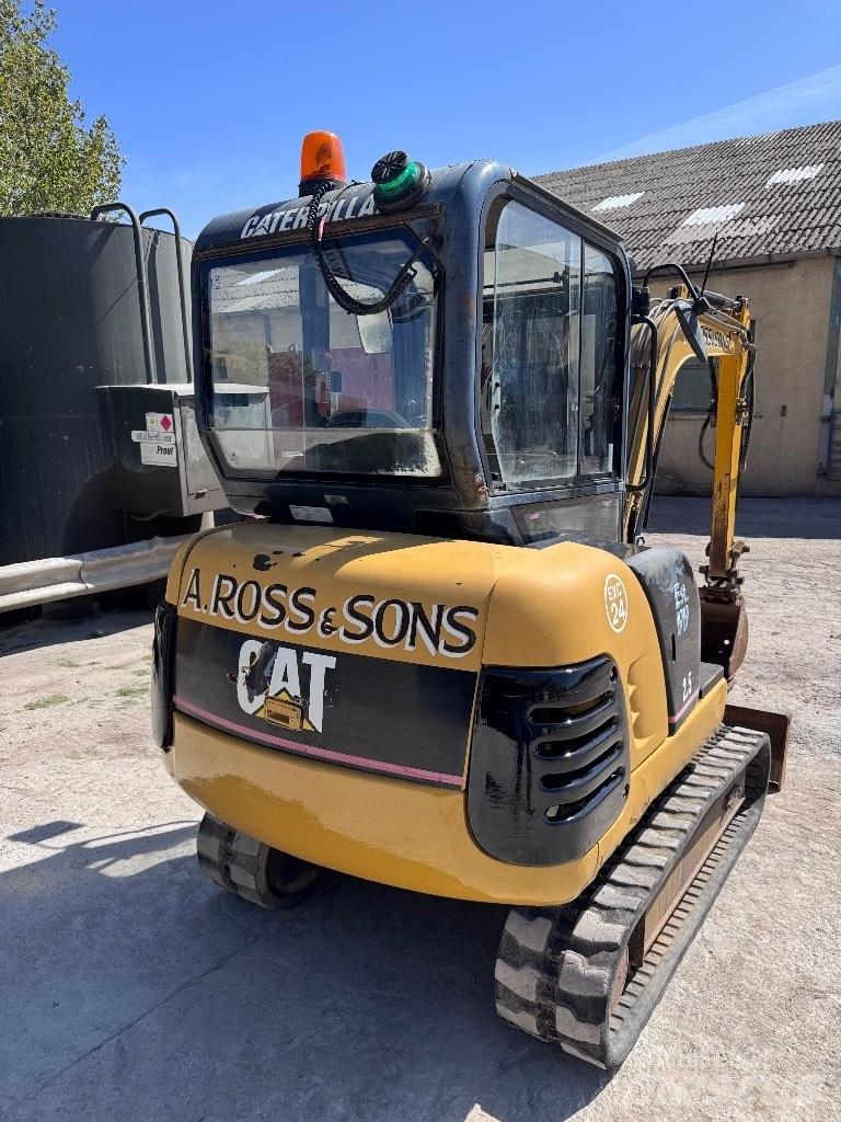 CAT 302.5 Miniekskavaatorid < 7 t
