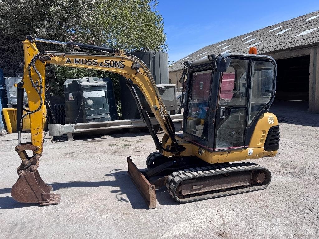 CAT 302.5 Miniekskavaatorid < 7 t