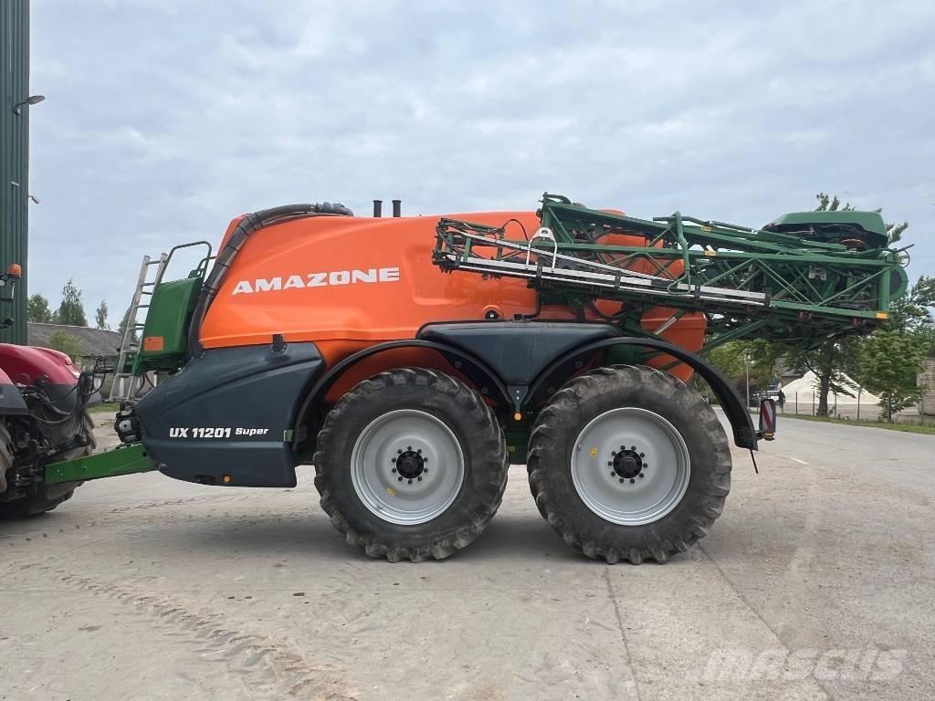 Amazone UX 11201 Väetisekülvikud pihustiga