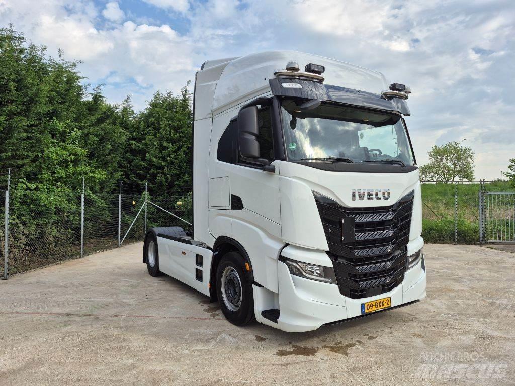Iveco S-Way 490 Sadulveokid