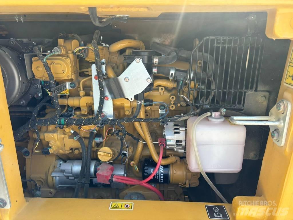 CAT 308 Väikeekskavaatorid 7t-12t
